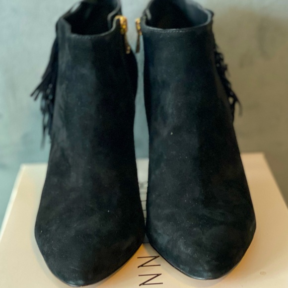 Ann Taylor Sonya Black Fringe Suede Booties. Size 9. - Picture 3 of 7